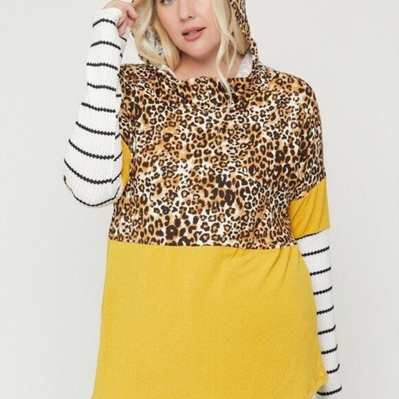 Plus Size Color Block Hoodie Featuring A Cheetah Print - Picture 1 of 3